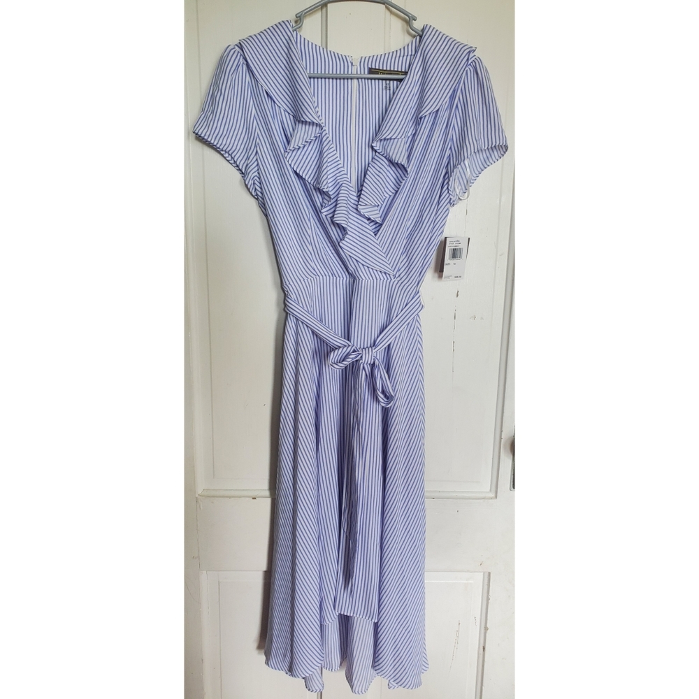 Melanie T Blue and White Stripped Short Sleeved Dress Size 12